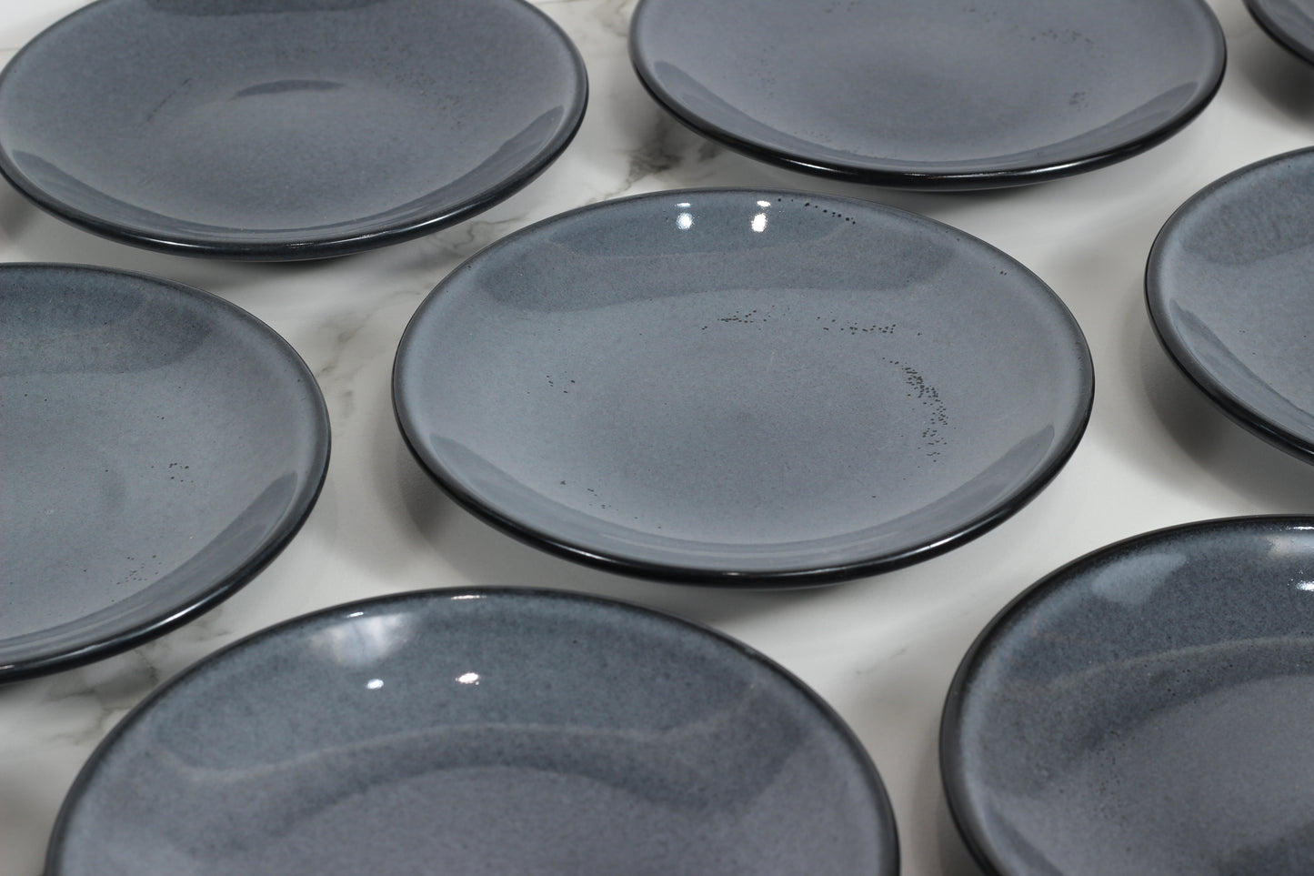Anfora Denali Grey- 7.5" Round Plate- 1 Dozen